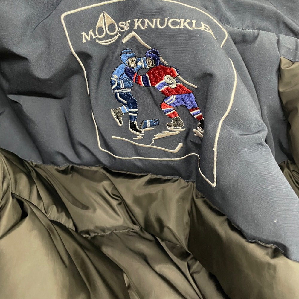 Moose knuckle comes with receipt from bloomingdales Is SIZE XL BOYS KIDS